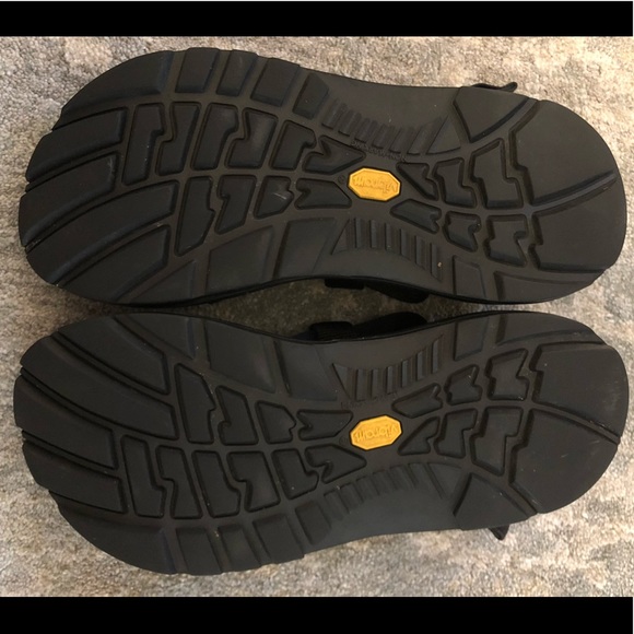 Chacos women’s Z/2 Classic black, size 8 regular - Picture 4 of 6
